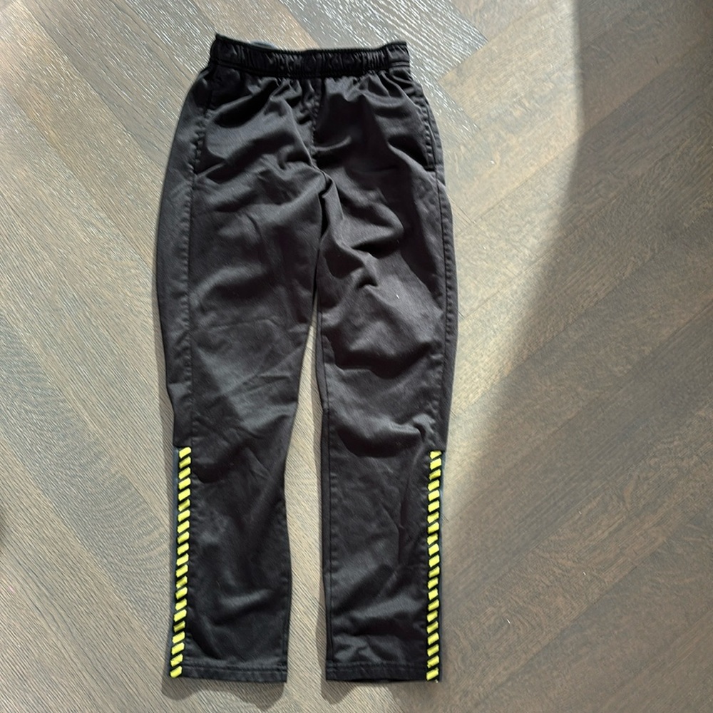 Boys track pants size 10/12